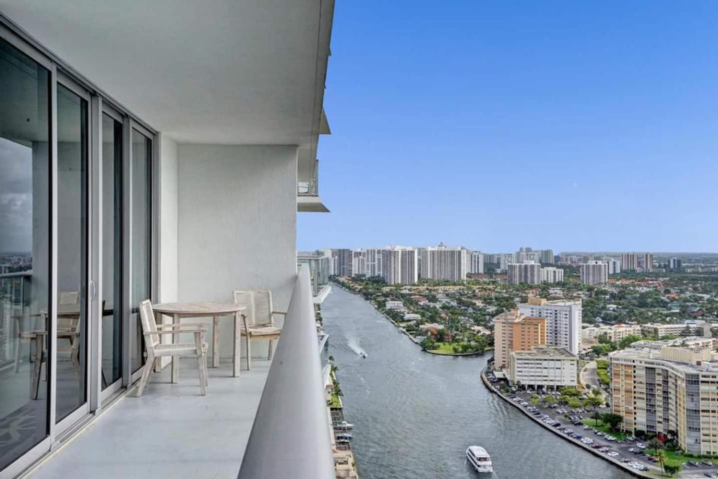 Amazing Apartments At H Beach House Hollywood Dış mekan fotoğraf